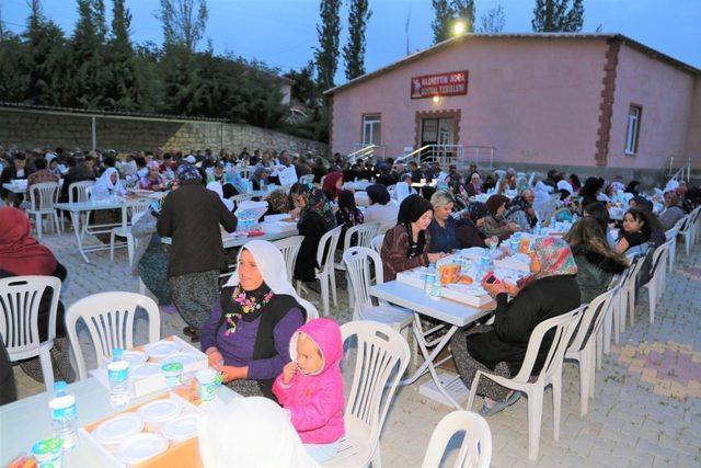 Sivrihisar’da geleneksel iftar programı
