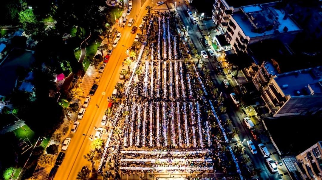 Turgutlu halkını g&ouml;n&uuml;l sofrasında buluşturan iftar