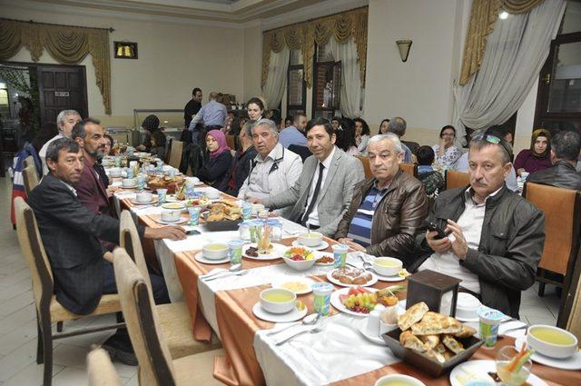 Başkan Sever belediye personeliyle iftarda buluştu