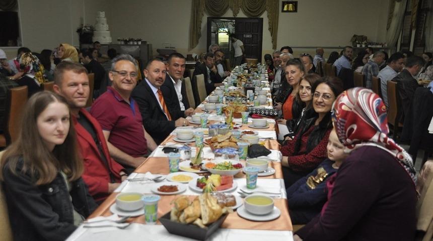 Başkan Sever belediye personeliyle iftarda buluştu
