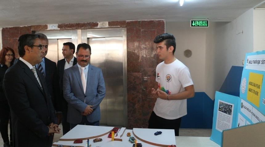 Kuşadası MTAL &ouml;ğrencileri projelerini T&Uuml;BİTAK Bilim Fuarında sergilendi