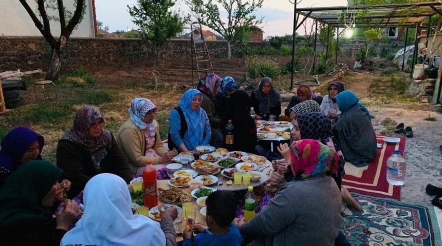AK Kadınlar&rsquo;dan iftar programı