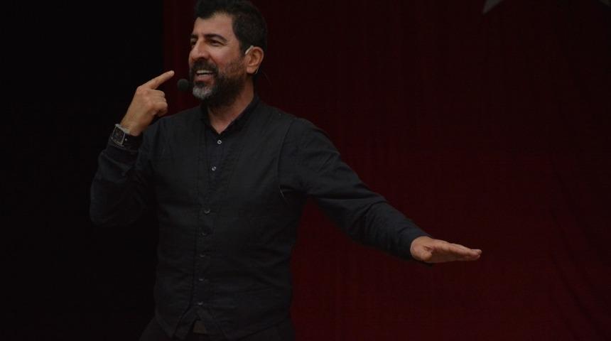 Hakan Bilgin Torbalı&rsquo;da &ouml;ğrencilerle buluştu