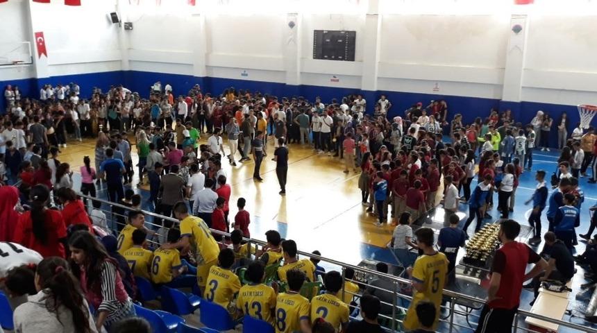 Viranşehir’de okul sporları ödül töreni düzenlendi