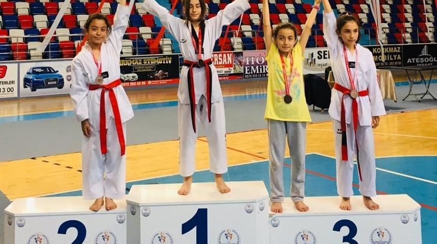 Rakiplerini devirdiler 21 madalya kazandılar