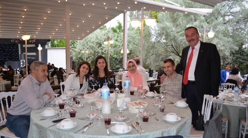 Ke&ccedil;i&ouml;ren Eğitim ve Araştırma Hastanesi &ccedil;alışanları iftarda buluştu