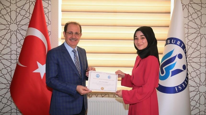 Yabancılara T&uuml;rk&ccedil;e &Ouml;ğretimi Sertifika Programında başarılı olanlara sertifikaları verildi