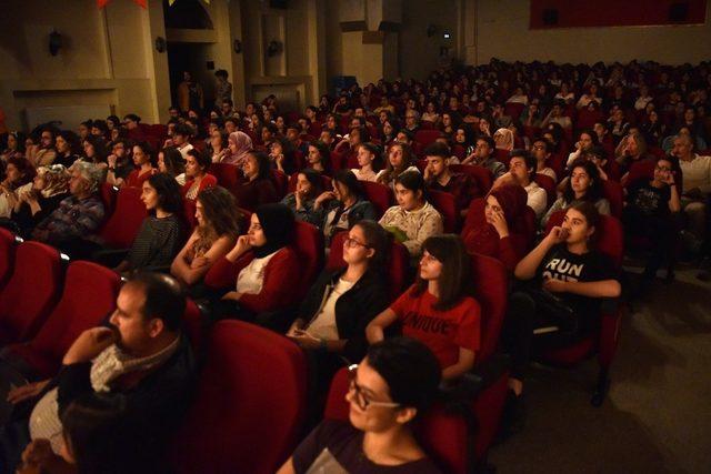 Yunus Dervişin Rüyası oyunu beğeni topladı