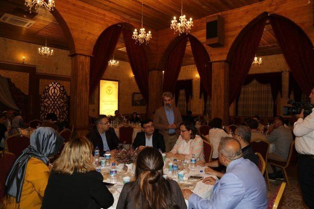 Yüreğir’de her gün binlerce kişi iftar sofrasında buluşuyor 1