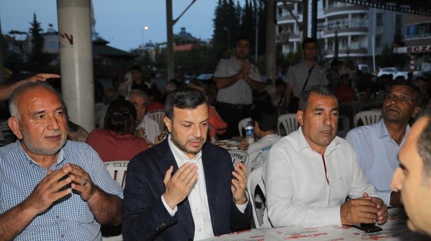 Yüreğir’de her gün binlerce kişi iftar sofrasında buluşuyor
