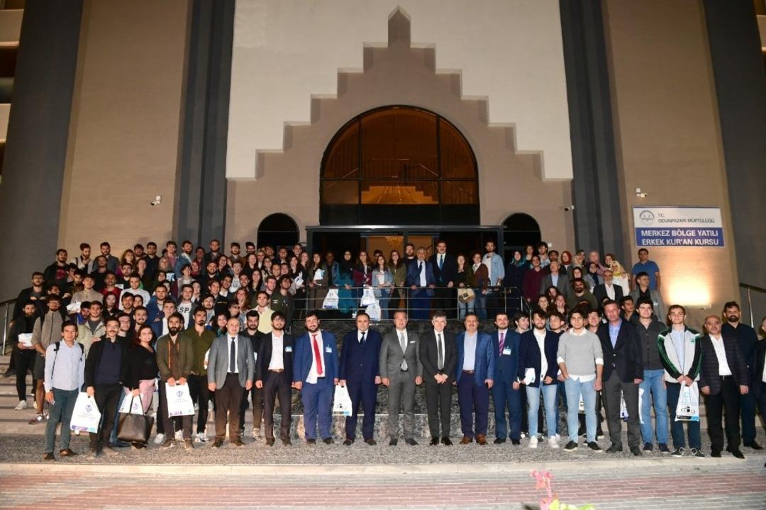 İl M&uuml;ft&uuml;l&uuml;ğ&uuml;nden Anadolu &Uuml;niversitesi&rsquo;ne iftar