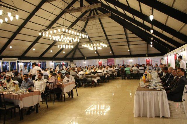 Canpolat kurum amirleriyle iftar yaptı