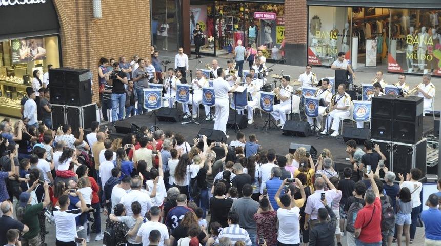 Forum Mersin&rsquo;de 19 Mayıs coşkusu &uuml;&ccedil; g&uuml;n s&uuml;rd&uuml;