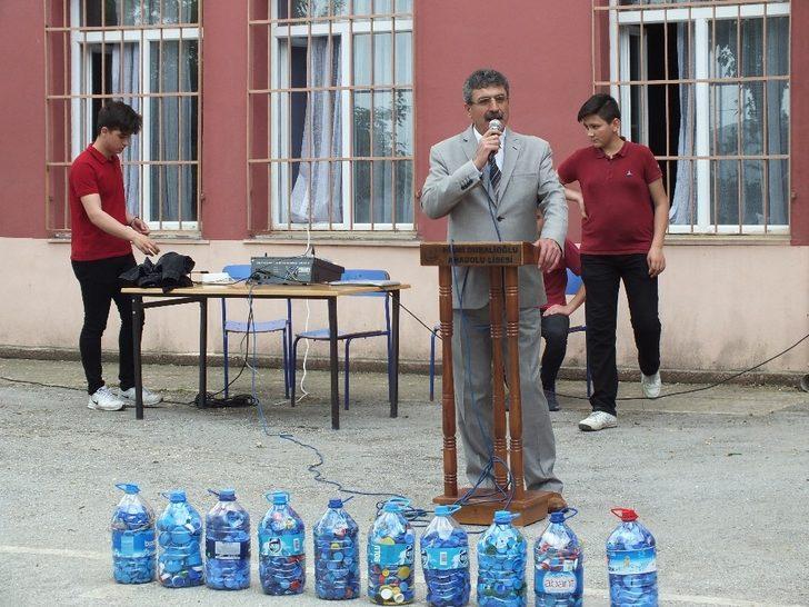 Mavi kapaklar tekerlekli sandalyeye dönüştü G3