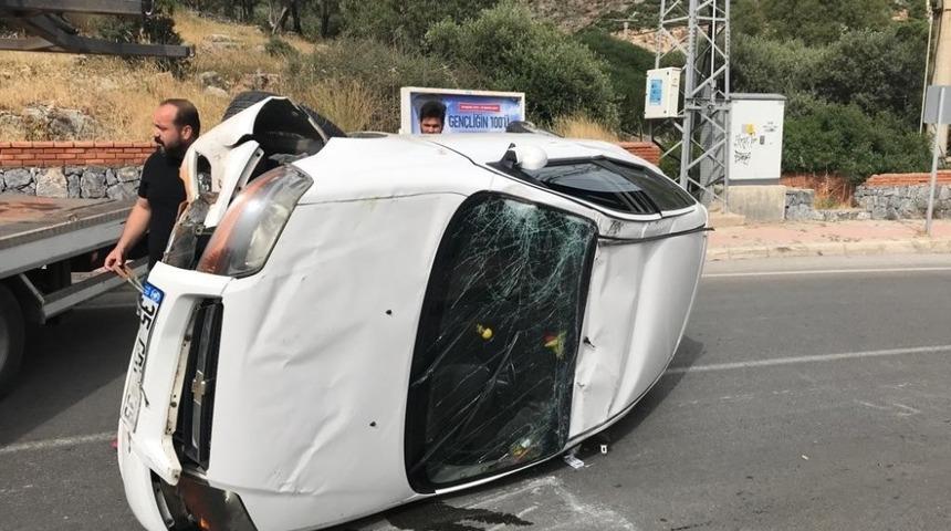 Kuşadası&rsquo;nda trafik kazası; 1 yaralı
