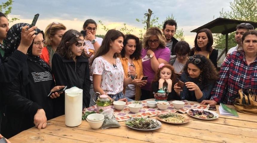 Tıbbi bitkiler kampında faydalı bilgiler ve g&uuml;zel dostluklar paylaşıldı