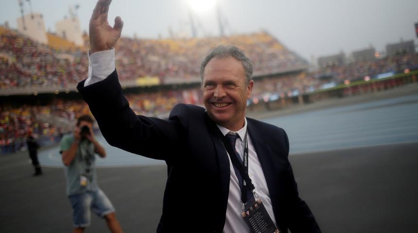 Sevilla'da Joaquin Caparros gönderildi