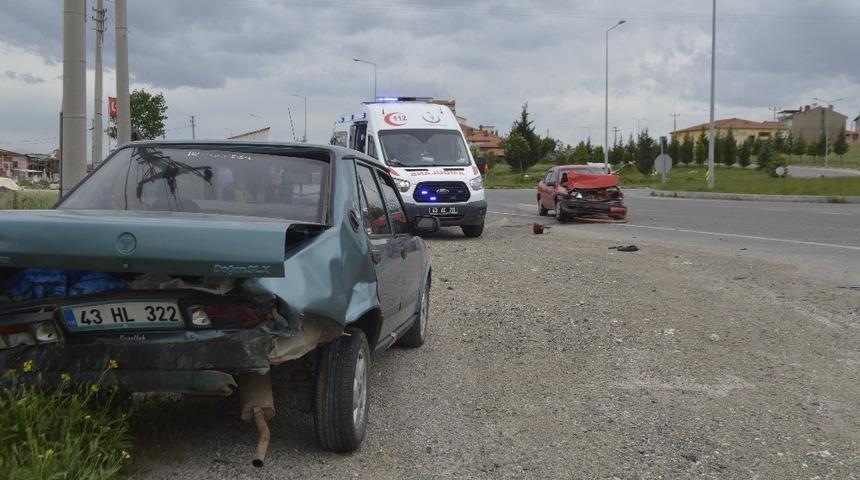 Tavşanlı’da trafik kazası, 2 yaralı