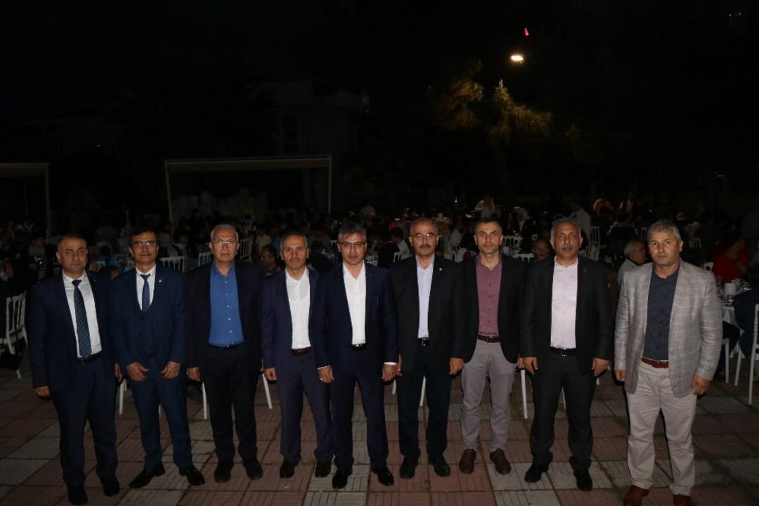 Memur-Sen&rsquo;den &ccedil;ocuklarla beraber iftar