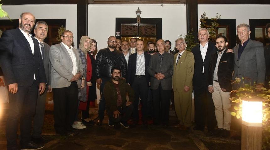 Vali Taşbilek iftarını G&uuml;m&uuml;şhane basınıyla yaptı