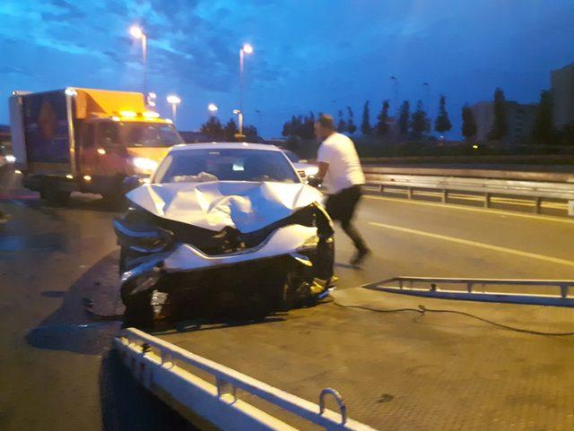 İranlı sürücü yarım saat arayla ikinci kazayı yaptı: 2 yaralı