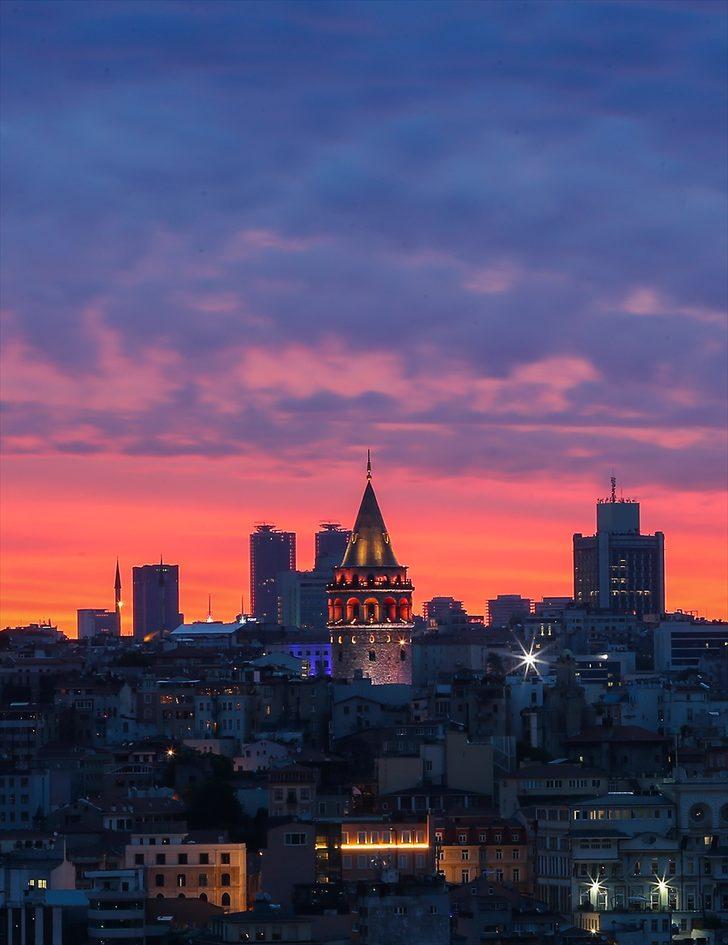 İstanbul'da muhteşem anlar! Gören telefonuna sarıldı G4