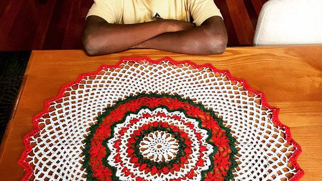 11 yaşındaki bu çocuk örgü işinde bir deha! 