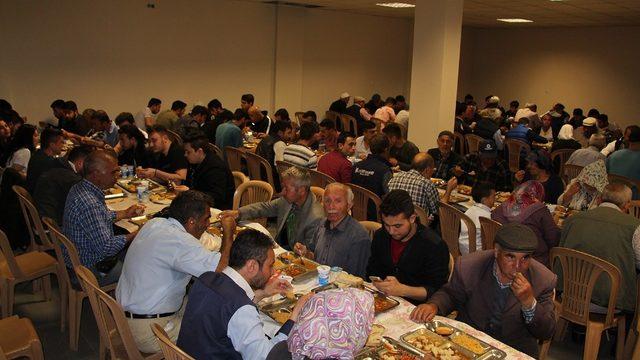 Kula protokolü, STSO’nun iftar programına katıldı