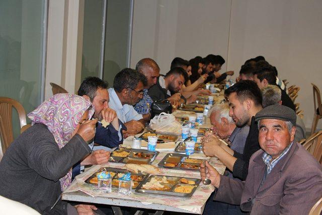 Kula protokolü, STSO’nun iftar programına katıldı