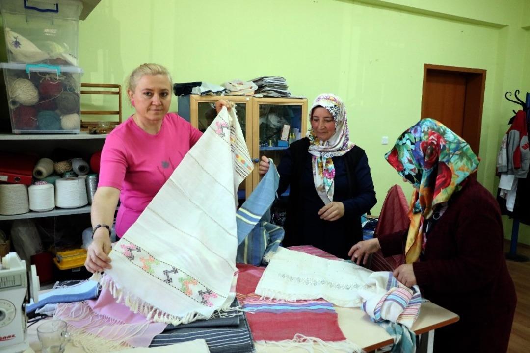 Cicim dokuma tekniği kadınların ellerinde hayat buluyor