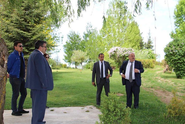 Dumlupınar’da Şehitlik tanıtım ve çevre düzenleme çalışmaları G4