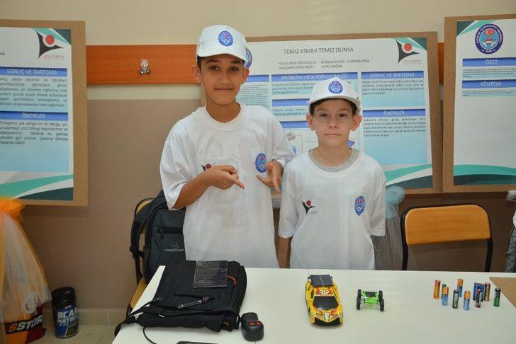 Öğrencilerden 4006 TÜBİTAK Fuarı G3