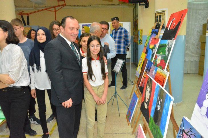 Öğrencilerinden yıl sonu sergisi G3