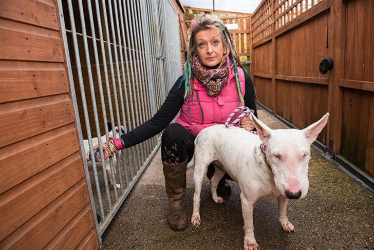 Karısına “Köpeklerin mi yoksa ben mi?” diye soran adam aldığı cevapla şoke oldu! G5