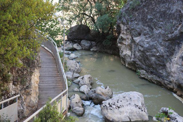 Denizli'nin gizli cenneti Çal Kanyon'u keşfedilmeyi bekliyor