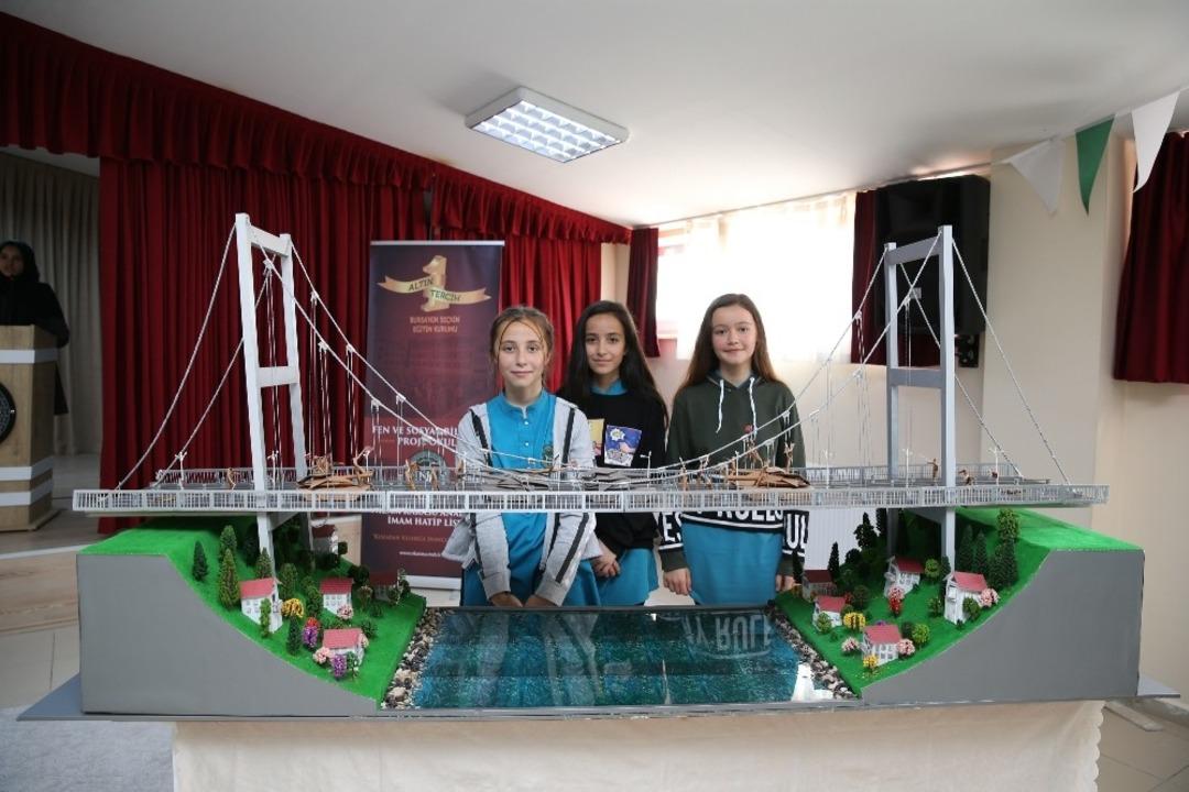 Gen&ccedil; tasarımcılara başkan morali