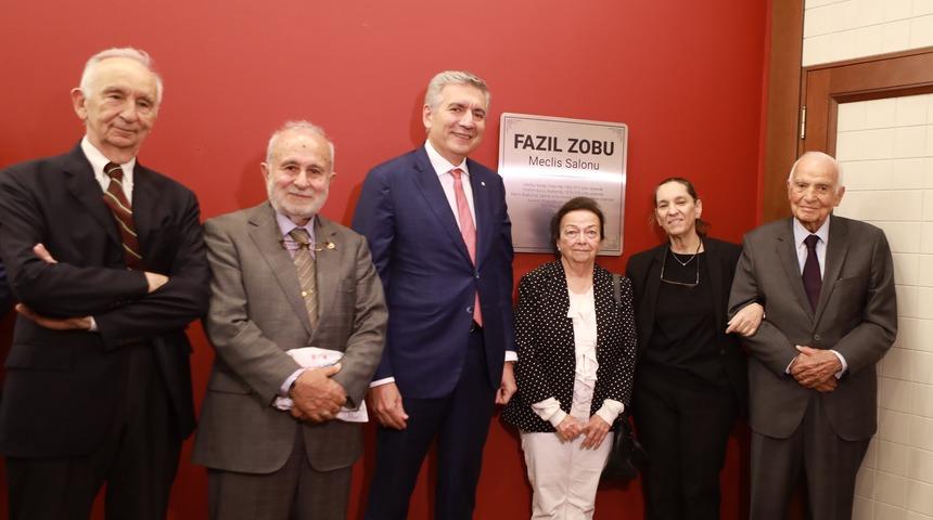 İSO Meclis Salonu’na iş insanı Fazıl Zobu’nun adı verildi