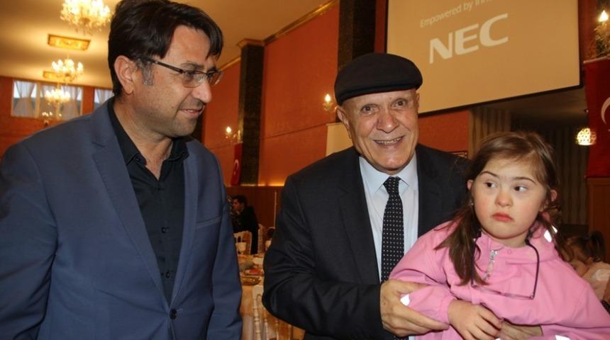 Başkan Pekmezci: &ldquo;Engelleri ortadan kaldıracak her &ccedil;alışmanın yanındayız&rdquo;