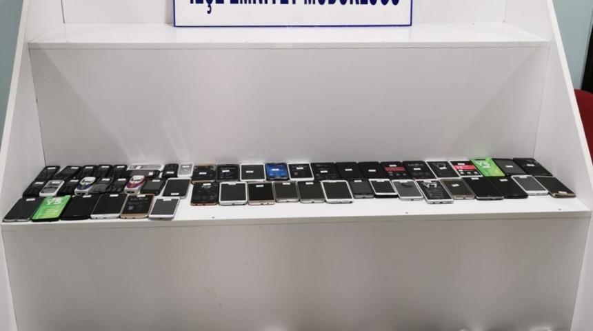 Ergani’de kaçak cep telefonu operasyonu