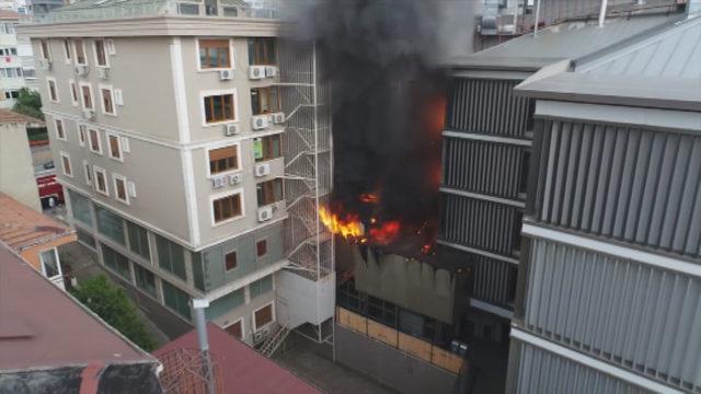 Kadıköy'deki hastanede yangınının havadan fotoğrafları 