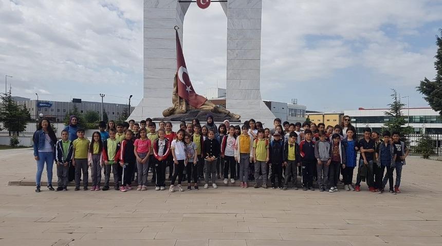 Ortaokulu &ouml;ğrencilerine anlamlı gezi