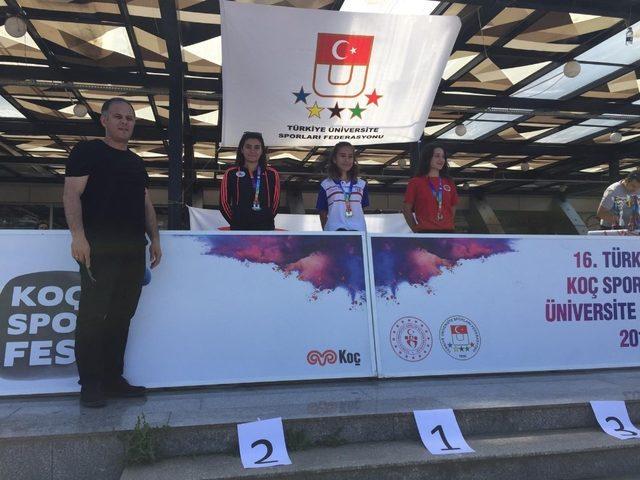 Eskişehirli oryantiring sporcusu Elif Gökçe Avcı Türkiye şampiyonu oldu