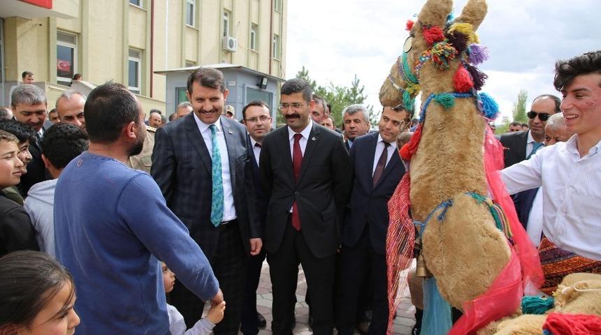 Valiye develi karşılama