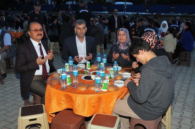 Akşehir’de şehit ve gazi ailelerine iftar yemeği