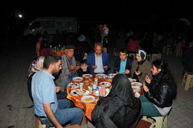 Akşehir’de şehit ve gazi ailelerine iftar yemeği