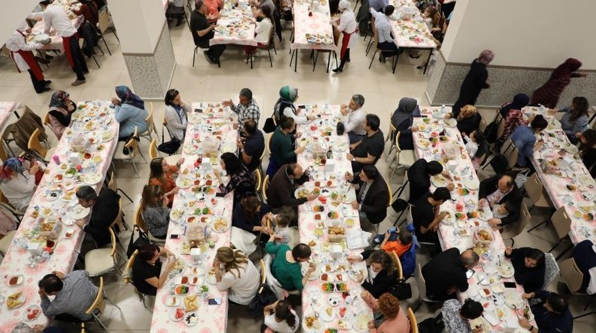 Bartın &Uuml;niversitesi ailesi iftarda bir araya geldi