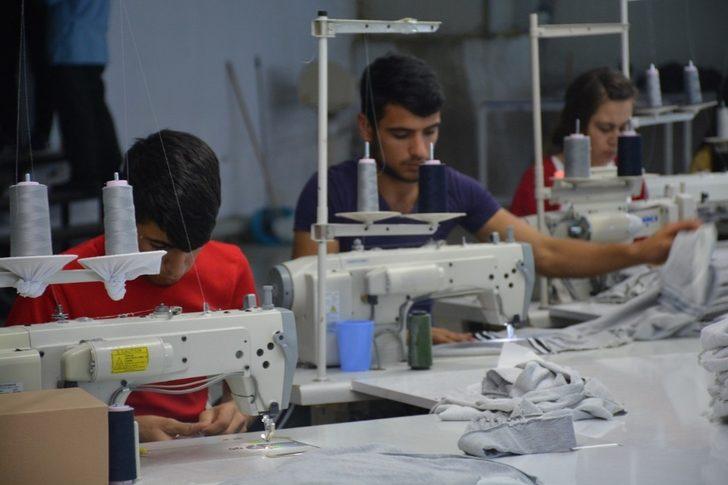 Ramazan ayı nedeniyle işçilerin mesailerinde düzenlemeye gidildi G3