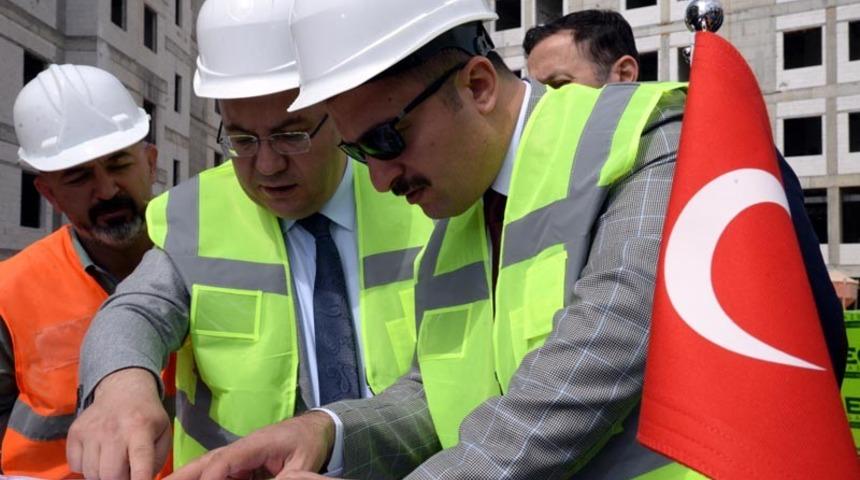 Vali Şent&uuml;rk, sağlık yatırımlarını inceledi