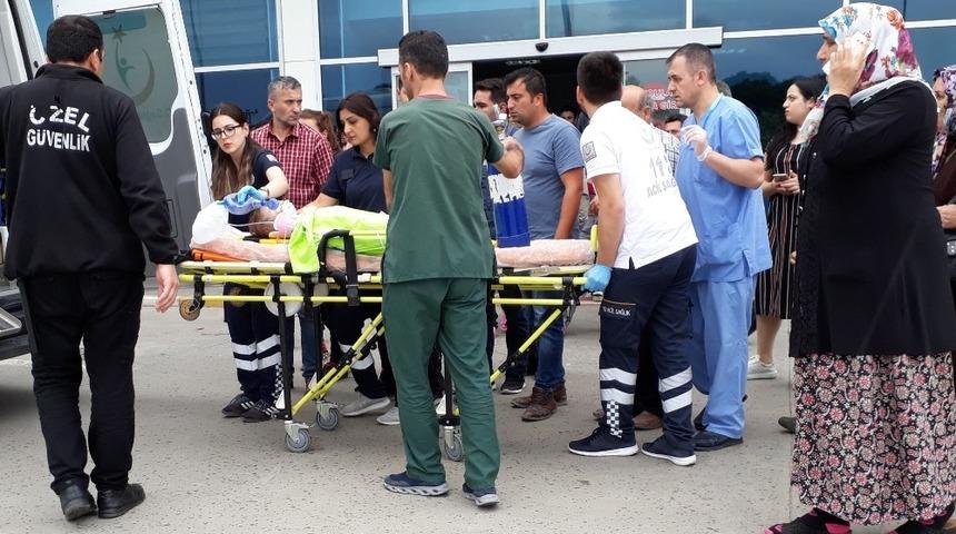 3. katın balkonundan d&uuml;şen k&uuml;&ccedil;&uuml;k &ccedil;ocuk ağır yaralandı