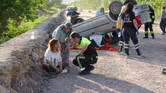 Kazada yaralanan kadın, ölen eşi araçtan çıkarılmadan hastaneye gitmedi